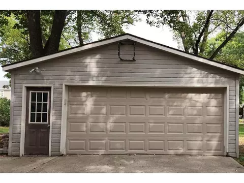 Exterior - 528 11th St, Windom, MN 56101 photo 2 of 4
