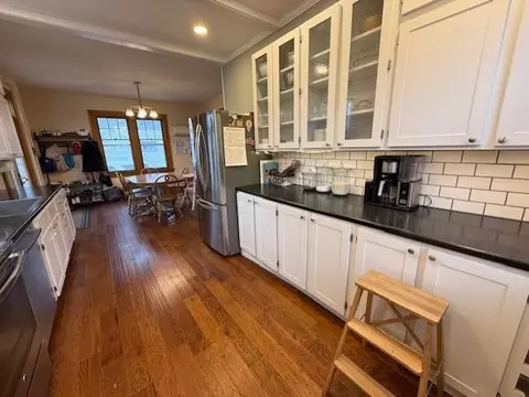 Kitchen - 528 11th St, Windom, MN 56101 photo 4 of 4