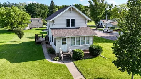 Exterior - 407 E Fairview Ave, Olivia, MN 56277 photo 1 of 4