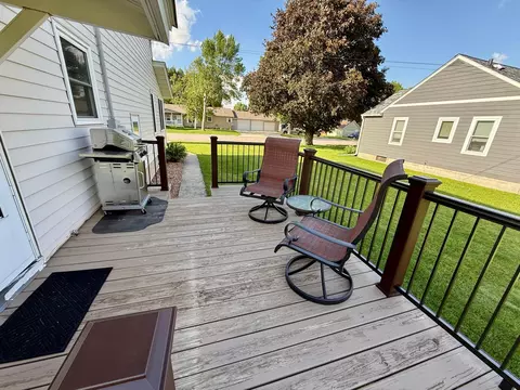 Exterior - 407 E Fairview Ave, Olivia, MN 56277 photo 3 of 4