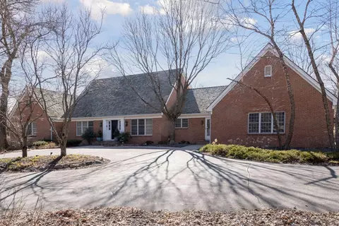 425 Ferndale Rd N, Wayzata, MN 55391