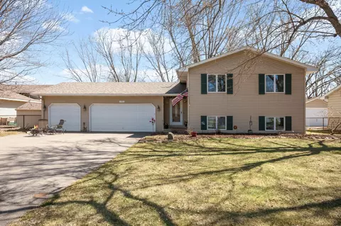 12061 Ilex St NW, Coon Rapids, MN 55448