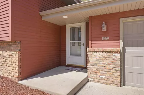 Exterior - 19620 Jackie Ln, Rogers, MN 55374 photo 2 of 10