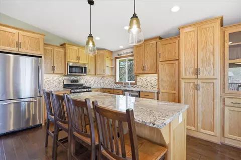 Kitchen - 19620 Jackie Ln, Rogers, MN 55374 photo 4 of 8