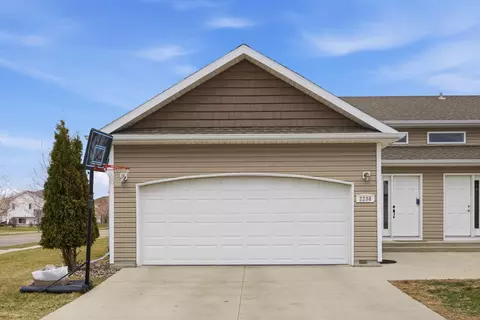 2238 35th Street Cir S, Moorhead, MN 56560