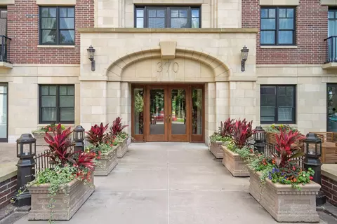 370 Marshall Ave #204, Saint Paul, MN 55102