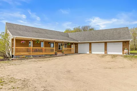 8304 180th St W, Faribault, MN 55021
