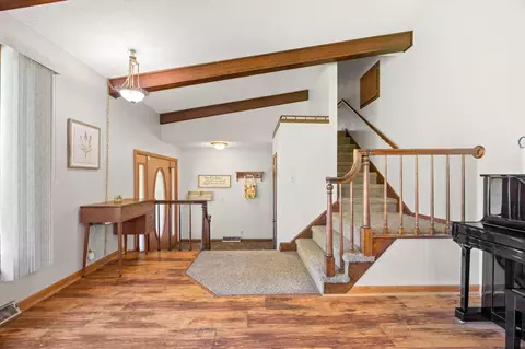 Entry Way - 18986 Csah 14, Darwin, MN 55324 photo 1 of 1