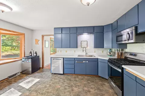 Kitchen - 18986 Csah 14, Darwin, MN 55324 photo 2 of 3