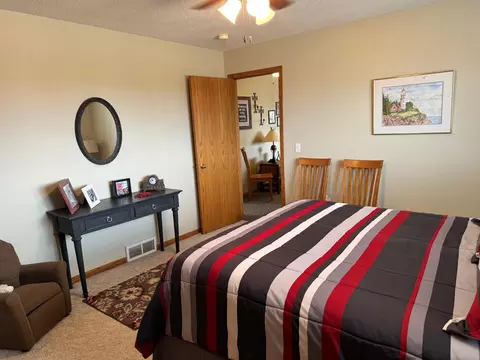 Bedroom - 402 Main Ave, Colgate, ND 58046 photo 2 of 4