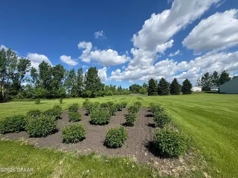 Exterior - 402 Main Ave, Colgate, ND 58046 photo 4 of 6
