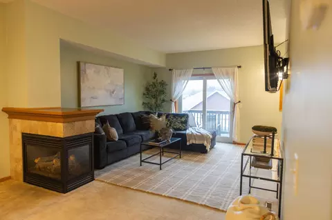 1451 Magnolia Ave E, Saint Paul, MN 55106