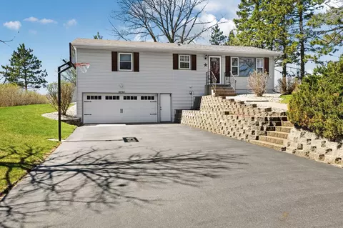 32763 Ironwood Dr, Saint Joseph, MN 56374