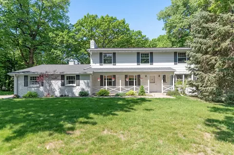 8225 Niagara Ln N, Maple Grove, MN 55311