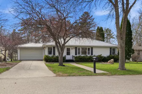 819 N Ramsey Ave, Litchfield, MN 55355