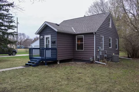 1016 Ella Ave NW, Willmar, MN 56201