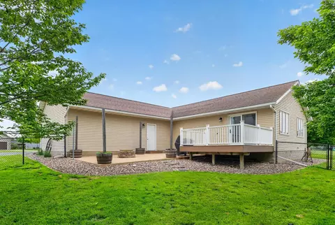 Exterior - 100 Capelle St, Spring Valley, MN 55975 photo 4 of 14