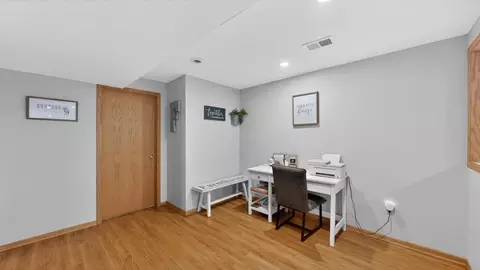 Entry Way - 100 Capelle St, Spring Valley, MN 55975 photo 4 of 5