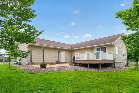 Exterior - 100 Capelle St, Spring Valley, MN 55975 photo 5 of 14