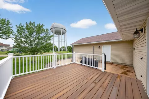 Exterior - 100 Capelle St, Spring Valley, MN 55975 photo 8 of 14