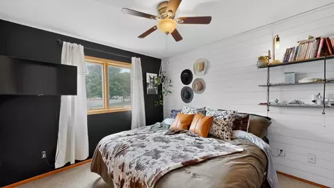 Bedroom - 100 Capelle St, Spring Valley, MN 55975 photo 3 of 8