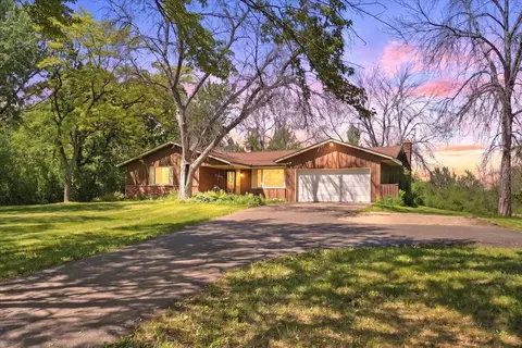 577 White Oak Dr, Hudson, WI 54016