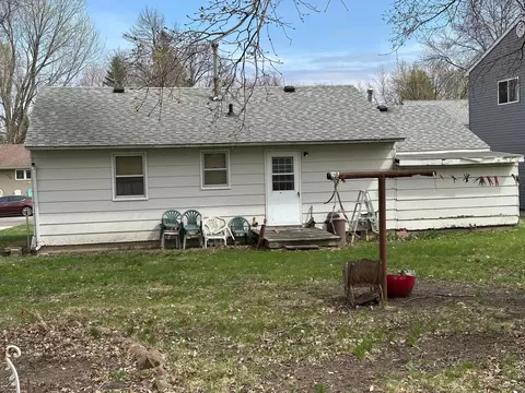 406 Williams St, Marshall, MN 56258 photo 8