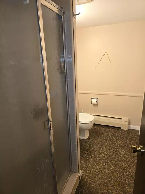 Bath - 77 23rd Ave N, Fargo, ND 58102 photo 2 of 3