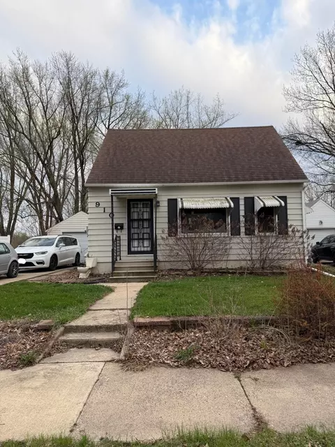 910 14th Ave SE, Austin, MN 55912