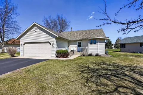 1288 Westbrook Cir, Alexandria, MN 56308