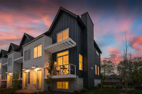 2513 Jansen Ave, White Bear Lake, MN 55110