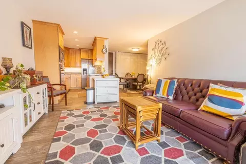 2800 Hamline Ave N #130, Roseville, MN 55113