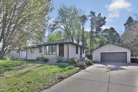 2189 Long Lake Rd, New Brighton, MN 55112