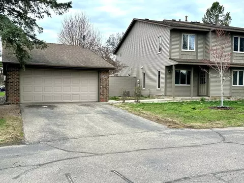 4725 Lund Pt, Eagan, MN 55122