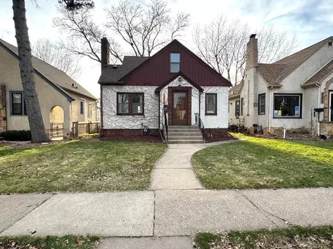 1555 Holton St, Saint Paul, MN 55108