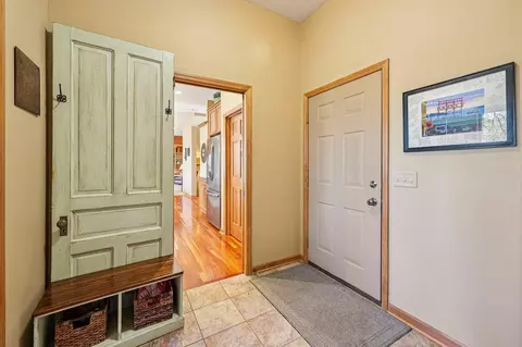 Entry Way - 3489 Wolfberry Ct, Eagan, MN 55123 photo 3 of 5