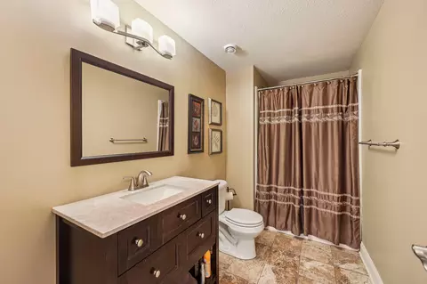 Bath - 3489 Wolfberry Ct, Eagan, MN 55123 photo 6 of 7