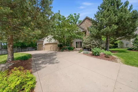 3489 Wolfberry Ct, Eagan, MN 55123