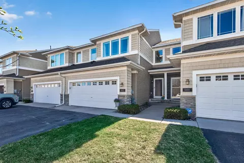 662 Sutherland Dr, Woodbury, MN 55129