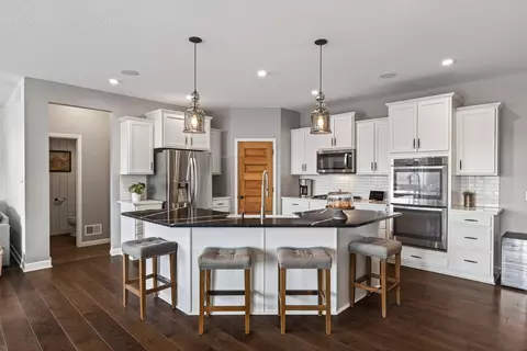 6911 Alvarado Ln N, Maple Grove, MN 55311