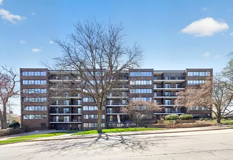 600 4th St SW #408, Rochester, MN 55902