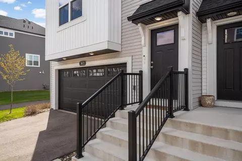 7672 Cruise Way, Inver Grove Heights, MN 55076