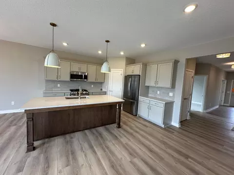 17714 Everest Ave, Lakeville, MN 55044