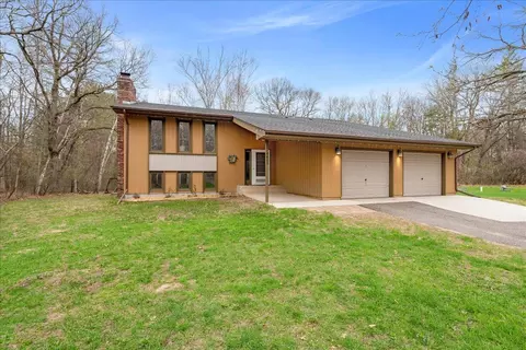 Exterior - 4605 Echo Ln, Stacy, MN 55079 photo 2 of 18