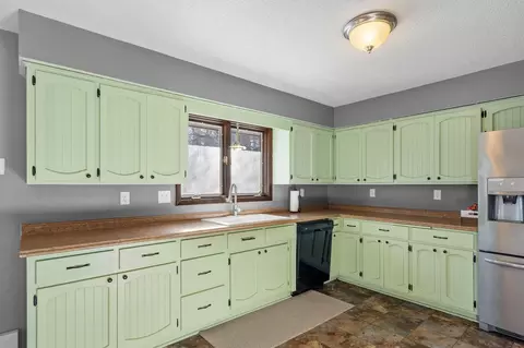 Kitchen - 4605 Echo Ln, Stacy, MN 55079 photo 2 of 4