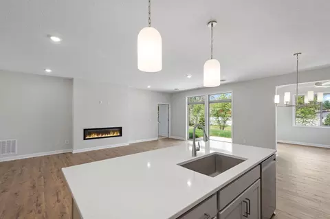 17725 Everest Ave, Lakeville, MN 55044