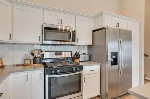 Kitchen - 507 7th St E, Horace, ND 58047 photo 2 of 4