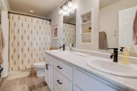 Bath - 507 7th St E, Horace, ND 58047 photo 1 of 6