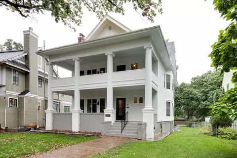 2433 W 22nd St, Minneapolis, MN 55405