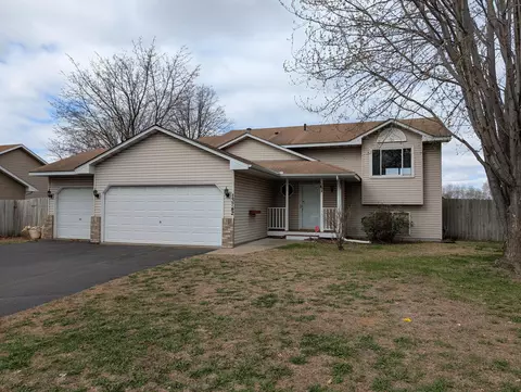 13742 Underclift St NW, Andover, MN 55304